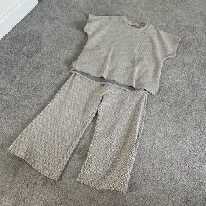 2 piece woven set - cream and black